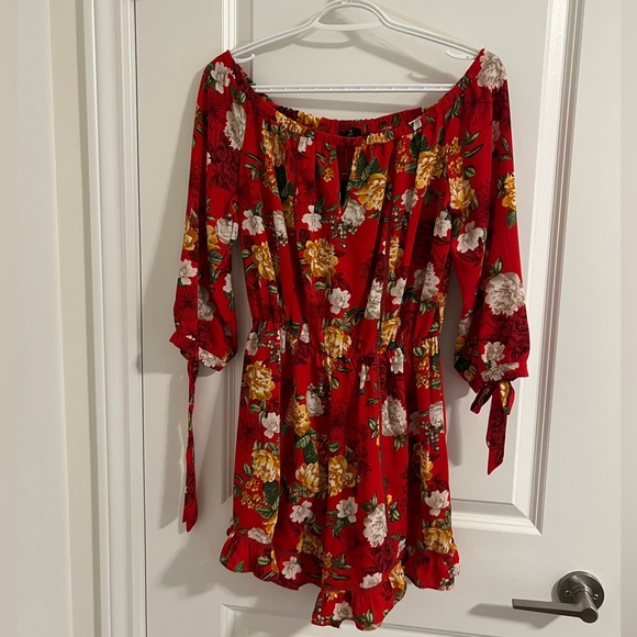 Red Floral Romper from Forever 21 - Picture 2 of 3